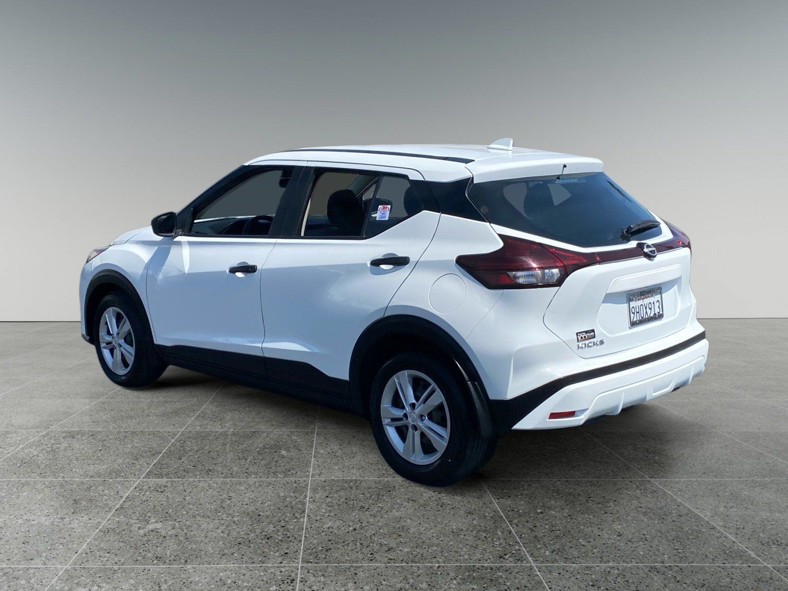 Used 2023 Nissan Kicks S FWD image 3