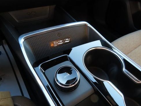 Used 2025 Chevrolet Equinox ACTIV w/ Safety and Technology Package image 30