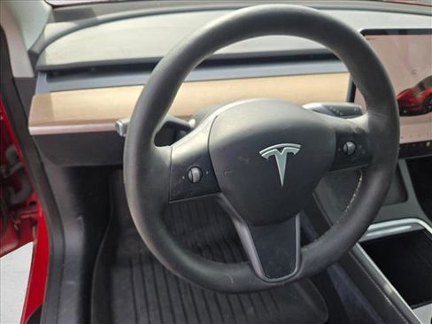 Used 2023 Tesla Model 3 Standard Range image 11