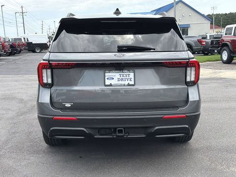 Certified 2025 Ford Explorer ST-Line RWD image 28