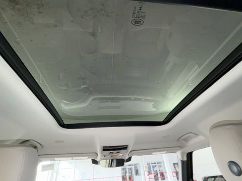 Used 2023 Land Rover Defender 110 S image 24