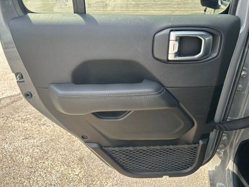 Certified 2023 Jeep Wrangler Sahara AWD/4WD image 22