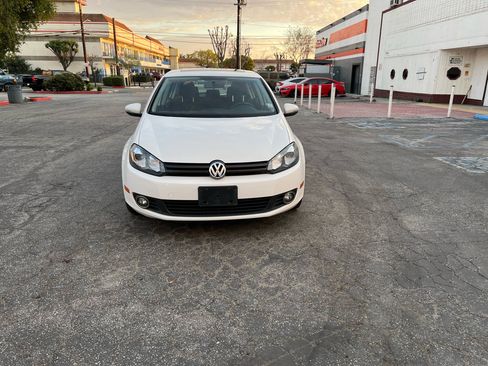 Used 2011 Volkswagen Golf TDI image 8