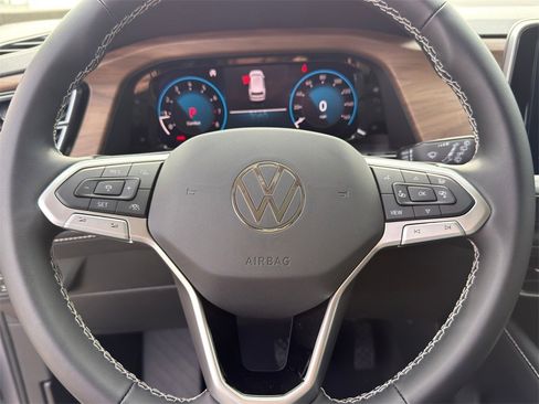 New 2026 Volkswagen Atlas SE image 12