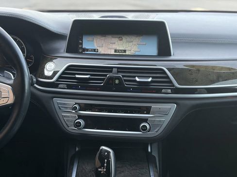 Used 2016 BMW 750i xDrive AWD/4WD image 27
