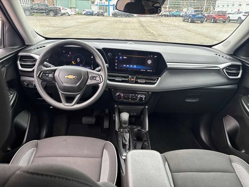 Used 2024 Chevrolet TrailBlazer LT image 21