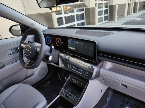 New 2026 Hyundai Kona SEL Premium image 4