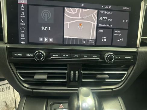 Used 2019 Porsche Macan image 15