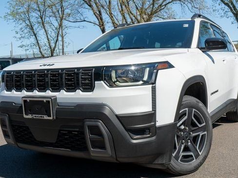 New 2026 Jeep Cherokee Laredo AWD/4WD image 1