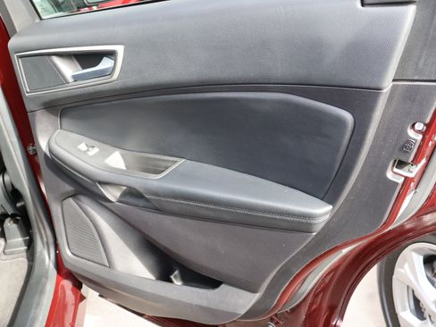 Used 2021 Ford Edge SEL image 10