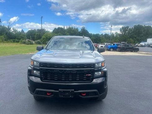Used 2019 Chevrolet Silverado 1500 Custom Trail Boss w/ Custom Convenience Package AWD/4WD image 2