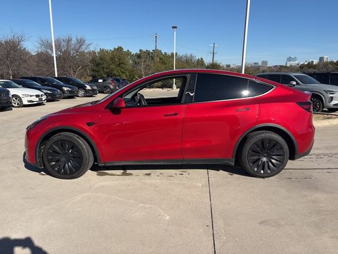 Used 2023 Tesla Model Y Long Range image 8