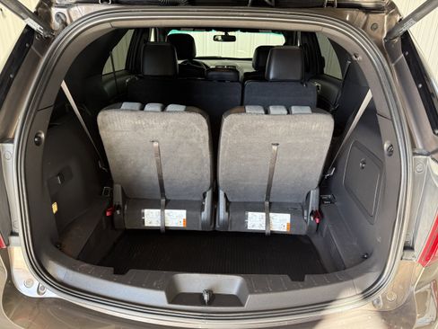 Used 2015 Ford Explorer XLT w/ Equipment Group 202B image 5