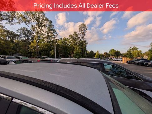 Used 2021 Toyota RAV4 XLE FWD image 11