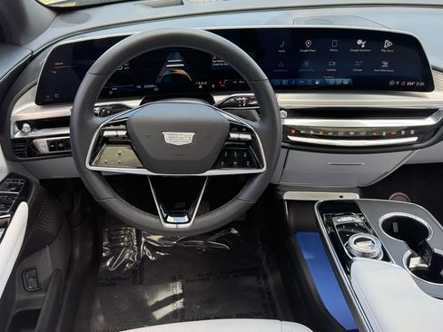 Used 2024 Cadillac Lyriq Luxury RWD image 13