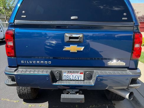 Used 2015 Chevrolet Silverado 2500 High Country w/ Duramax Plus Package image 5