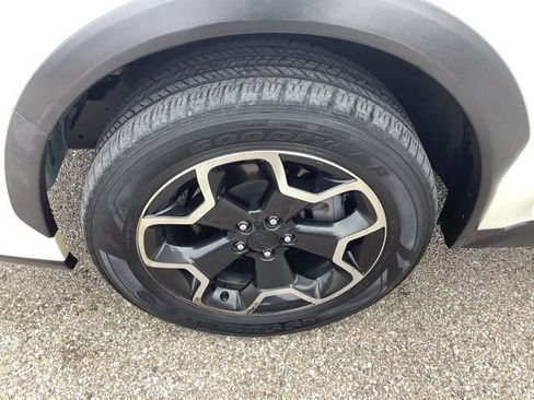 Used 2015 Subaru Crosstrek 2.0i Limited image 37