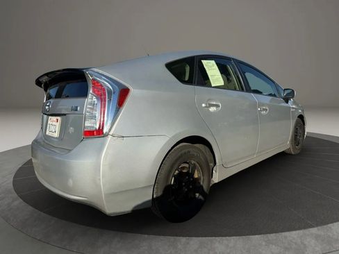 Used 2015 Toyota Prius Two image 7