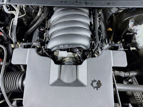 Used 2017 GMC Yukon Denali w/ Open Road Package image 38