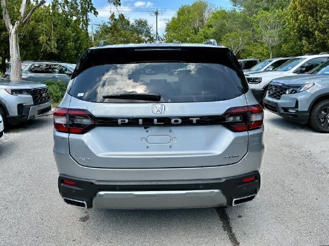 New 2026 Honda Pilot Touring image 5
