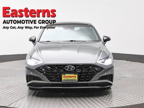 Used 2023 Hyundai Sonata SEL Plus w/ Preferred Accessory Package FWD image 2