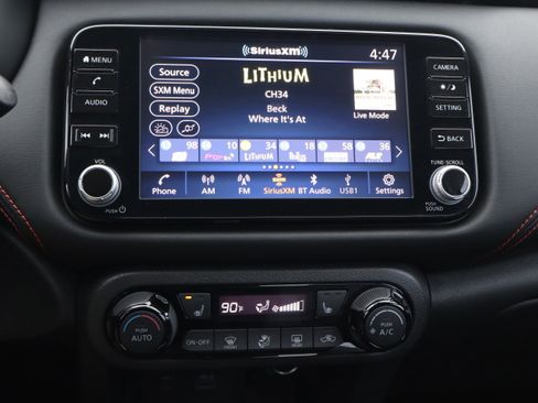 Used 2023 Nissan Kicks SR w/ SR Premium Package image 17