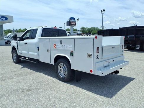 New 2026 Ford F350 XL w/ XL Chrome Package AWD/4WD image 7