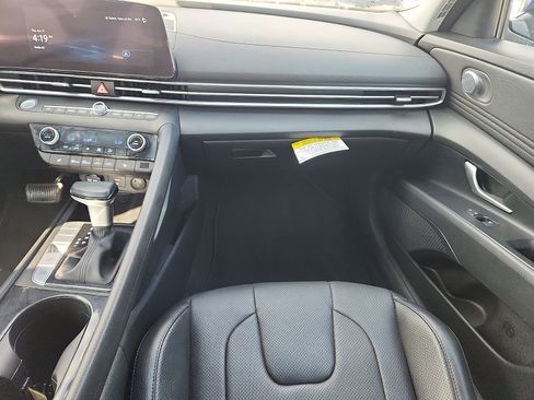 Certified 2023 Hyundai Elantra Limited w/ Cargo Package FWD image 11