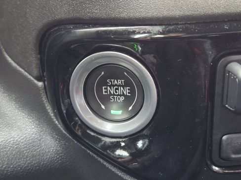 Used 2022 Chevrolet Silverado 1500 RST image 19