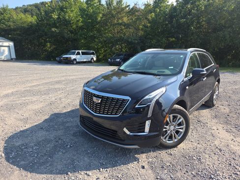 Used 2021 Cadillac XT5 Premium Luxury FWD image 11