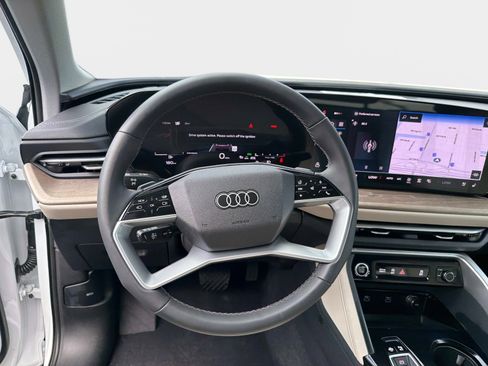 Used 2025 Audi Q5 Premium Plus image 40