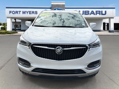 Used 2020 Buick Enclave Essence image 8