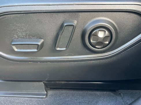 Certified 2022 Jeep Grand Cherokee L Limited image 30