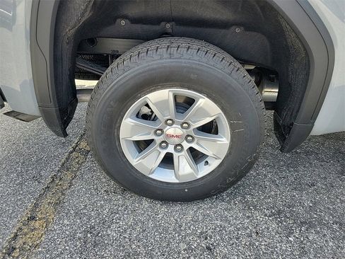 New 2025 GMC Sierra 1500 SLE w/ X31 Off-Road Package image 4