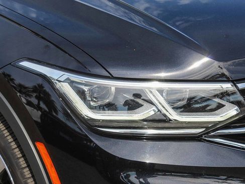 Used 2022 Volkswagen Tiguan SEL R-Line image 8