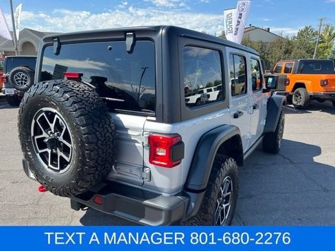Used 2024 Jeep Wrangler Unlimited Rubicon AWD/4WD image 8