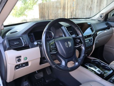 Used 2019 Honda Pilot Touring image 15
