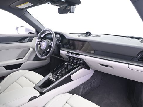 Used 2024 Porsche 911 Carrera 4S AWD/4WD image 18