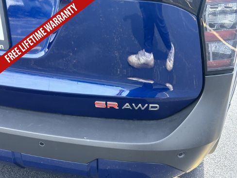 Used 2025 Nissan Kicks SR AWD/4WD image 13