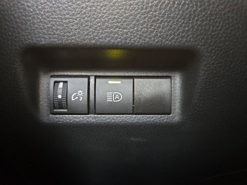 Used 2024 Toyota RAV4 XLE AWD/4WD image 16