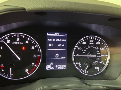 Used 2024 Subaru Crosstrek 2.5i Limited AWD/4WD image 16