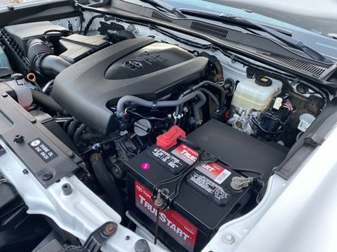 Used 2019 Toyota Tacoma TRD Sport image 56