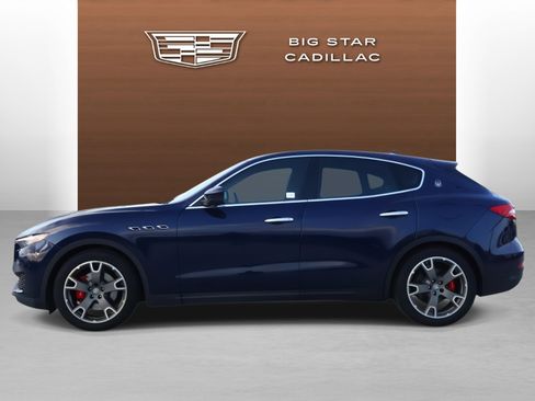Used 2017 Maserati Levante image 2