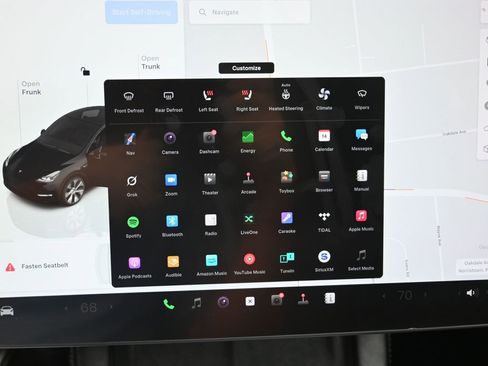 Used 2023 Tesla Model Y 2WD image 32