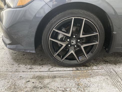 Used 2024 Honda Civic Sport Touring image 10