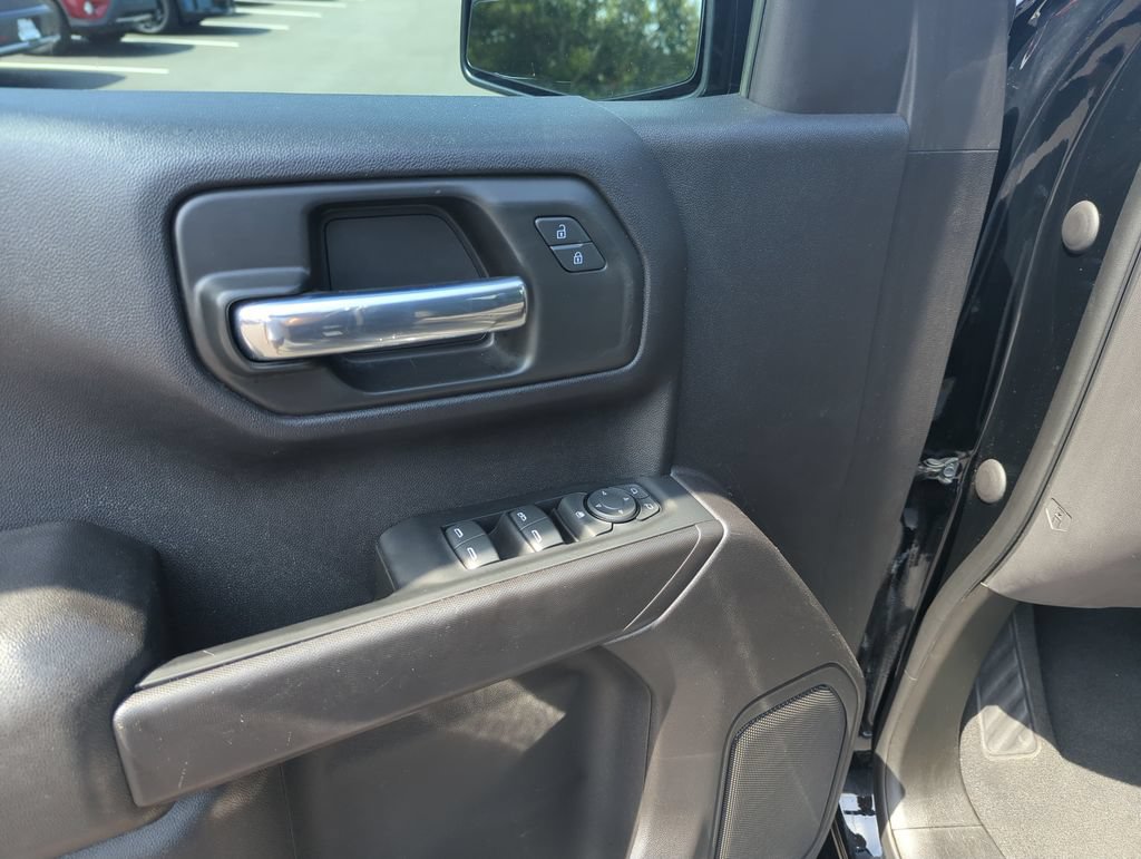 Used 2023 Chevrolet Silverado 1500 Custom Trail Boss w/ LPO, Dark Essentials Package AWD/4WD image 19