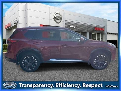 Used 2025 Nissan Rogue Platinum w/ Tech Package AWD/4WD image 5