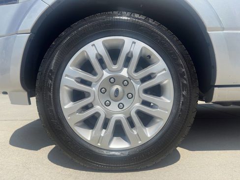 Used 2014 Ford Expedition EL Limited w/ Equipment Group 301A image 24