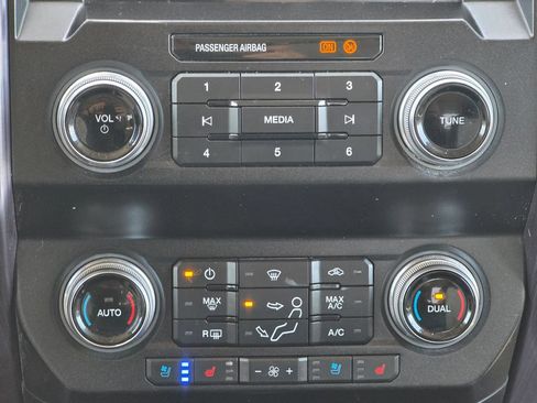 Used 2020 Ford F350 Limited w/ FX4 Off-Road Package AWD/4WD image 15