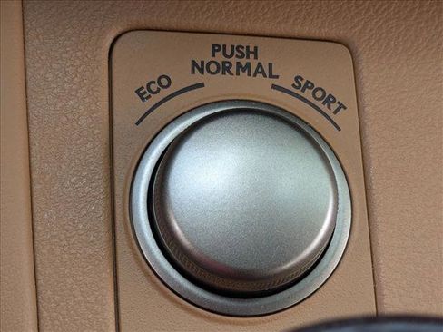 Used 2018 Lexus ES 350 w/ Luxury Package w/Wood Trim FWD image 16